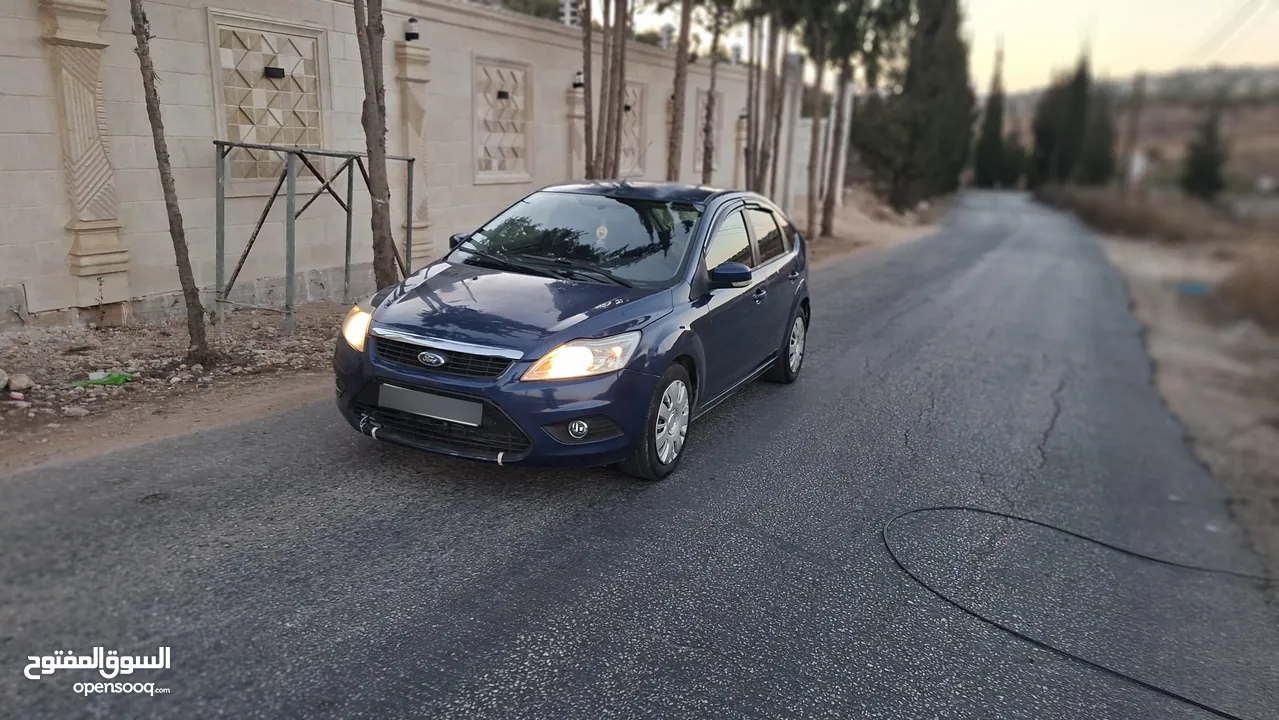 فورد فوكس موديل 2011-اتومتيك -ماتور 1600اصل برايفت فحص نخب دفعة 15الف كاش والباقي شيكات نظيفة عالاخر
