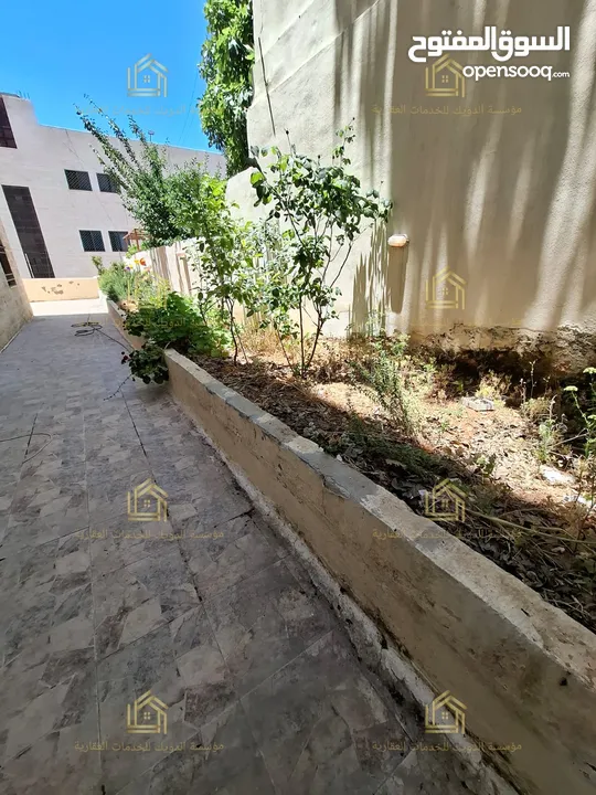 شقة مميزة - ضاحية الرشيد - 3نوم1ماستر - 190م - ترس خارجي واسع - قرب الخدمات