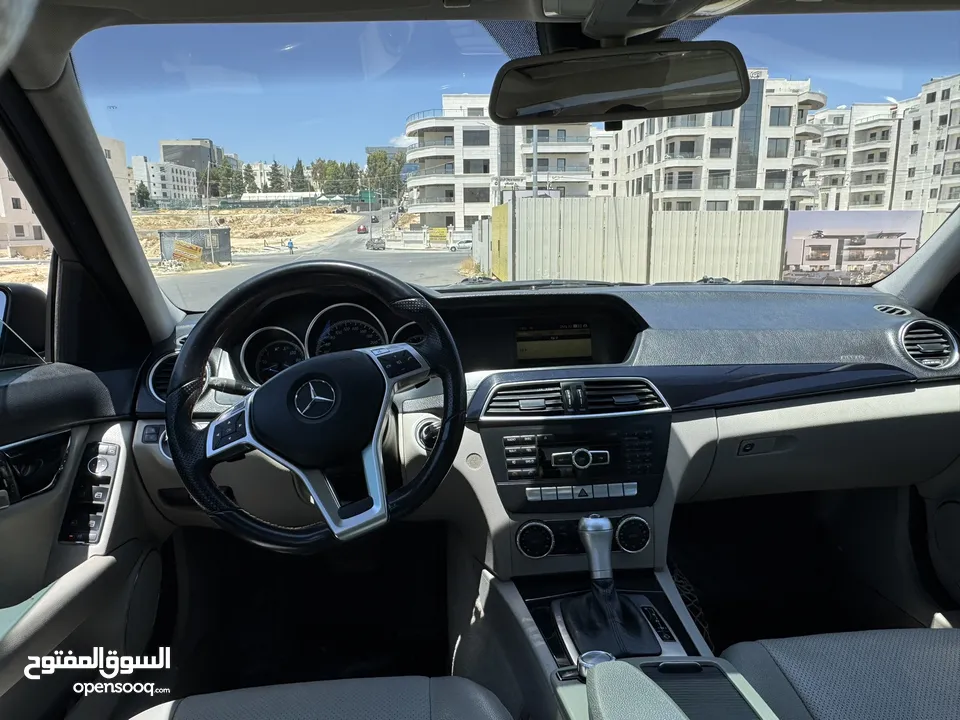 Mercedes C-Class C 200  مرسيدس c200 2012