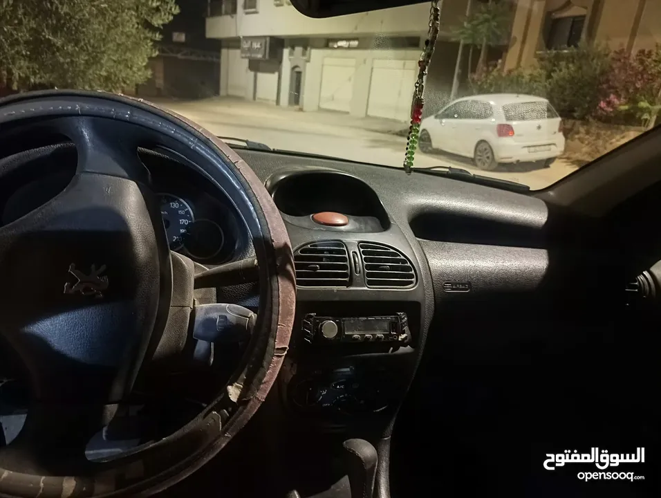 بيجو للبيع 206 موديل 2005