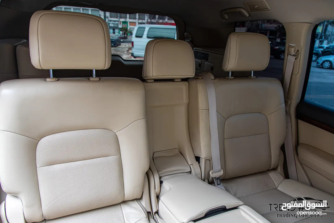 Toyota Land Cruiser VX-E 2016   السيارة وارد و بحالة الوكالة