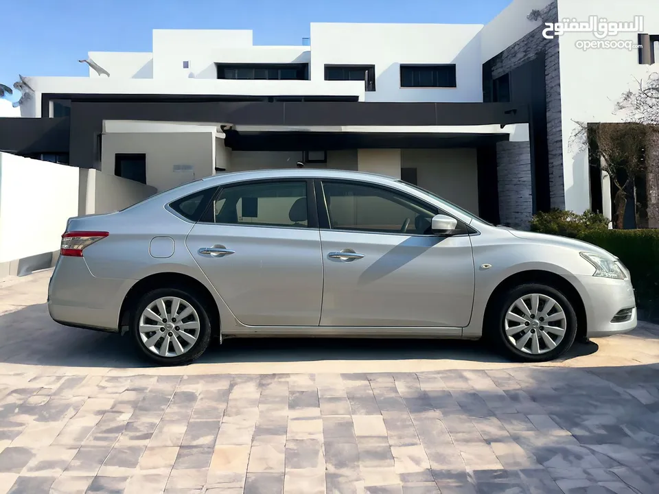 AED 540 PM NISSAN SENTRA 1.6  FULL SERVICE HISTORY  ORIGNAL PAINT  GCC  0% DOWNPAYMENT