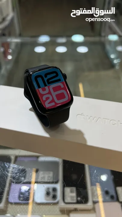 Apple Watch Series 8 45mm / Box charger / battery : 91% / Black