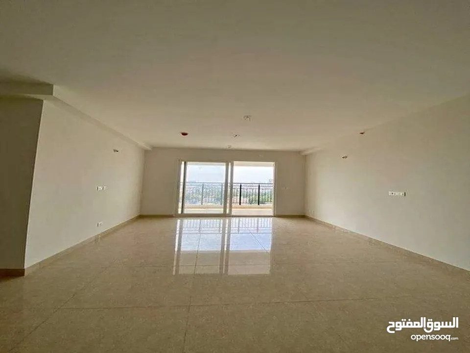 شقه مميزه للبيع  في كمبوند البروج الشروق استلام فوري-apartment for sale in Al Burouj
