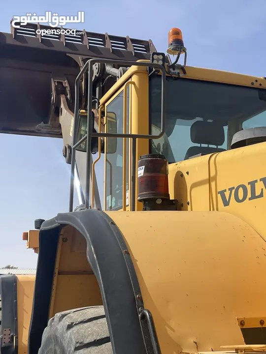 جرافات عدد 2  Volvo F180 +Volvo E180