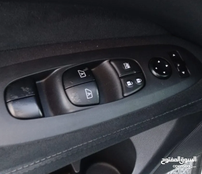 Nissan Pathfinder SV V6 3.5L Model 2016