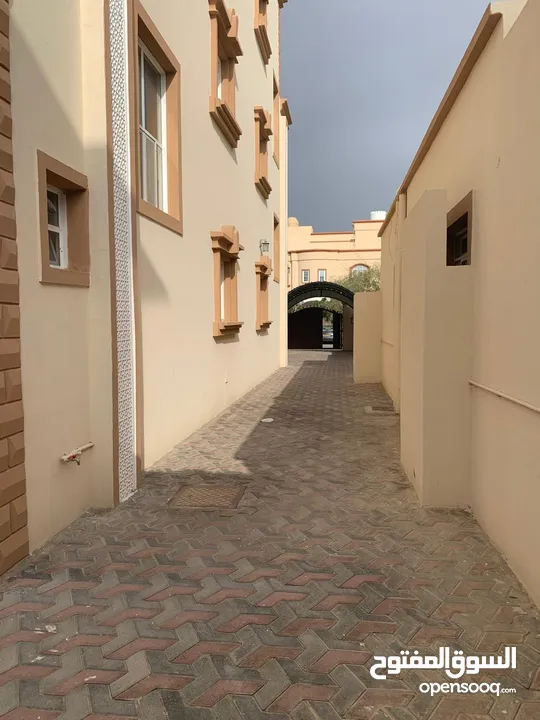 5bhk villa for rent near to old omantel located mwalleh 11