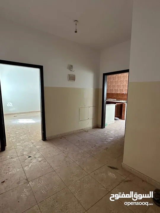 شقق للإيجار في مادبا - بجانب مسجد علي بن ابي طالب من المالك مباشرة                                 .