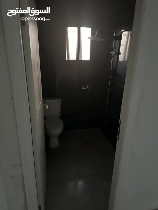 منزل 3 طبقات جاهز للسكن مع قطعة أرض للبيع في بيت لحم