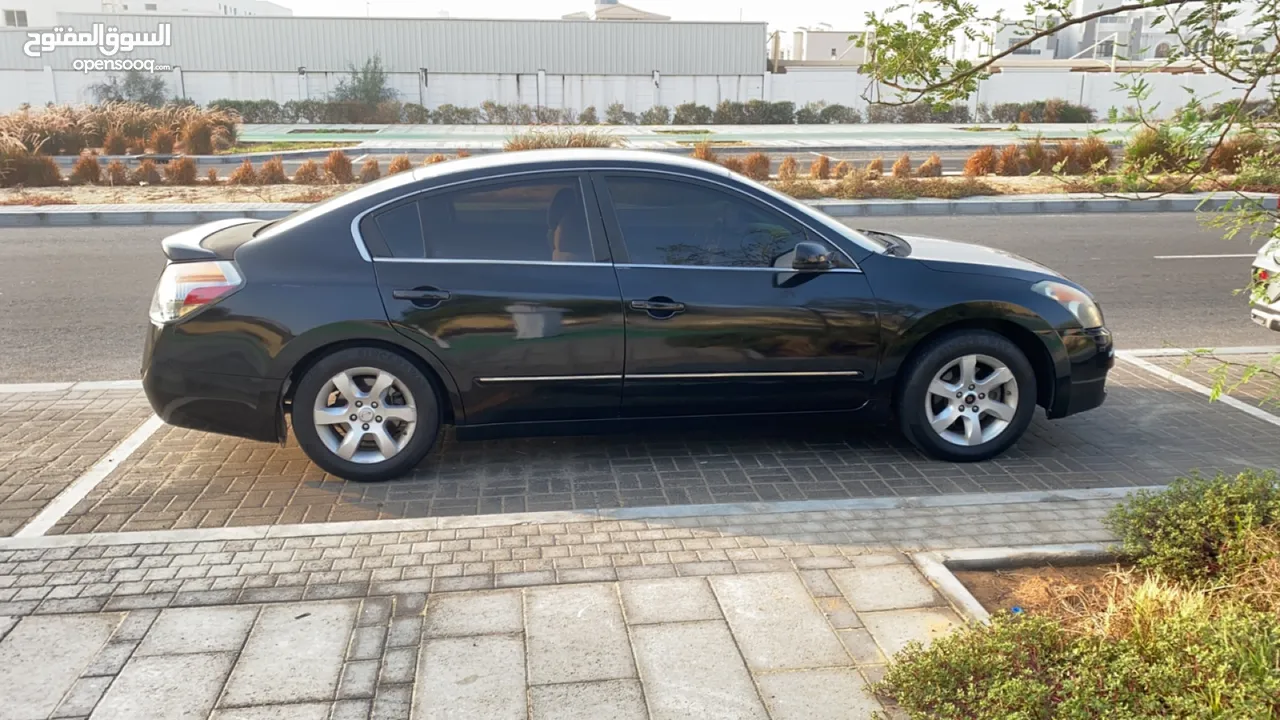 التيما 2.5 للبيع Altima 2.5 s  Good condition  new A\c system costed 2200 DHS and new cooling system