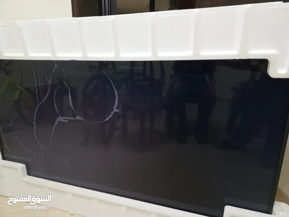 تلفاز LG بسعر 4000 شيكل ويمكن التفاوض بالسعر شاشته محروقة