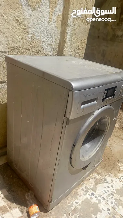 غسلاه مستعمله نضيفه بس بدها اشويت شغل في البودي تبعها