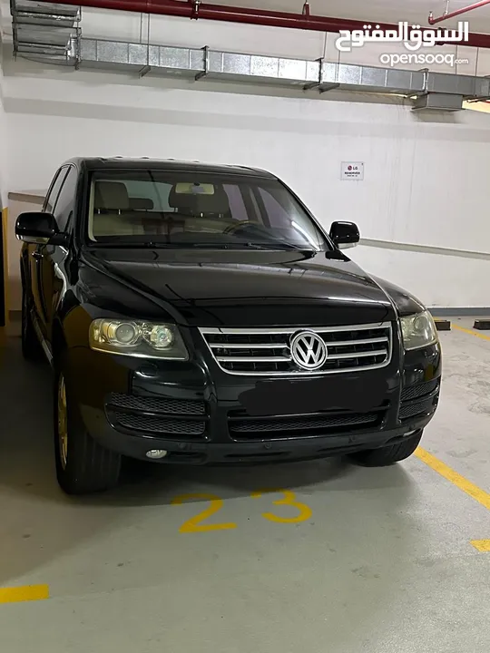 Volkswagen Touareg black 2007