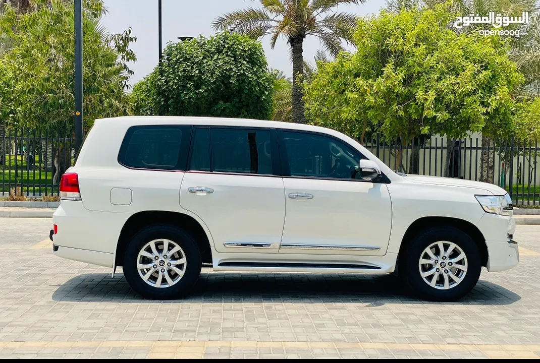 TOYOTA LAND CRUISER GXR V6 VERYWELL MAINTAINED SUV FOR SALE