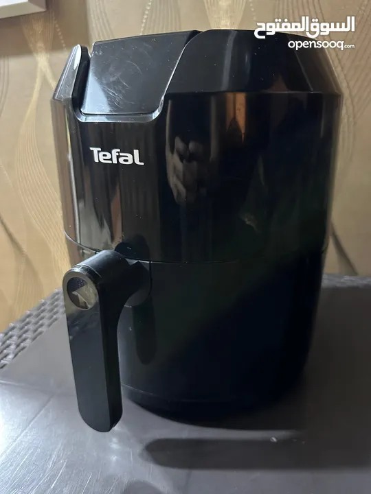 قلاية هوائية تيفال XL بحالة ممتازه وسعر مناسب  tefal easy fry XL air fryer, great condition