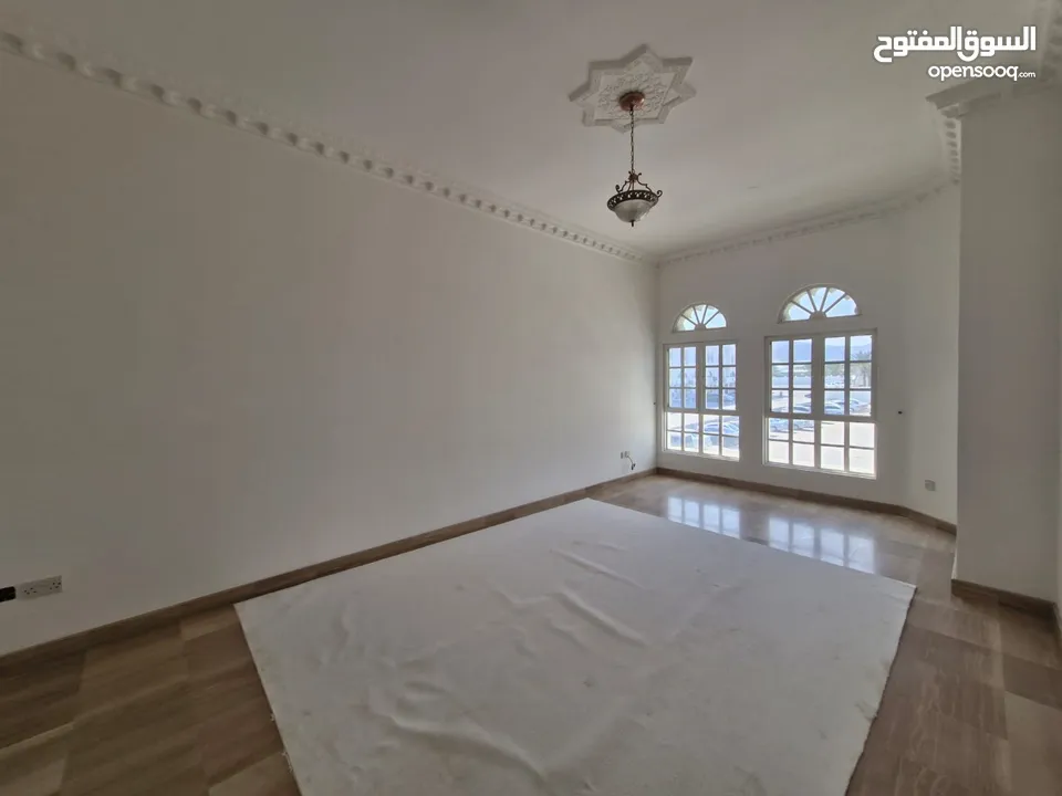 7 BR Amazing Villa In Shatti Al Qurum For Rent