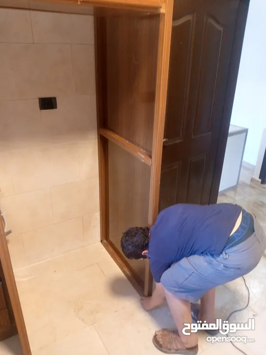 صيانة ونقل وتركيب  وتفصيل جميع انواع المطابخ المنيوم أو خشب بأسعار مناسبة