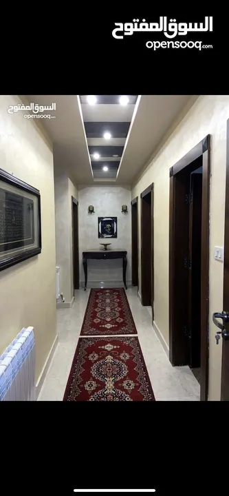 شقة طابقية طابق رابع  للبيع خلف مستشفى الراهبات اربد