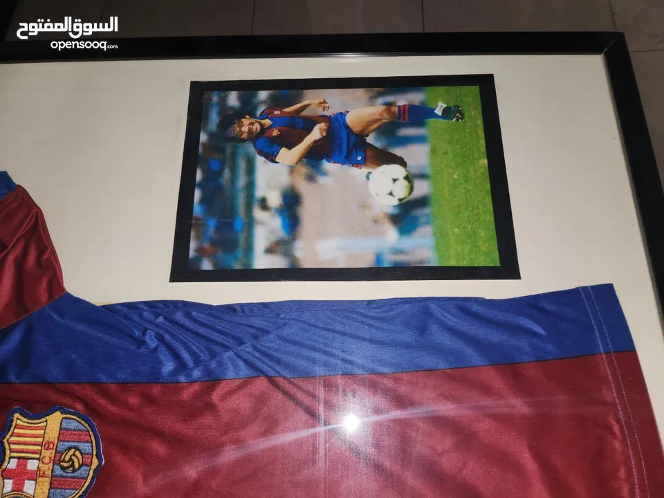 تي شيرت نادر جدا موقع من اللاعب مارادونا