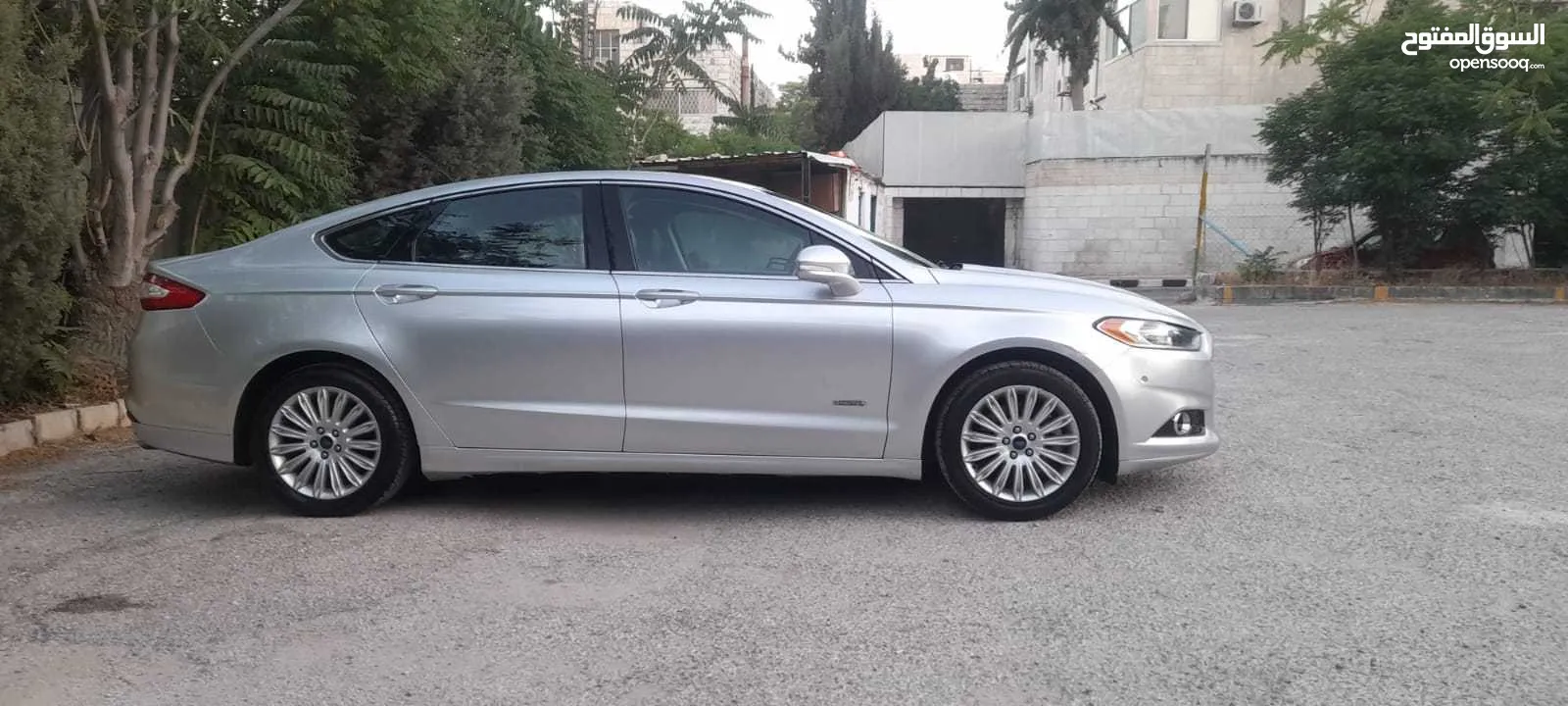 فورد فيوجن انيرجي 2014 مميزة جدا وبحالة الوكالة فعليا