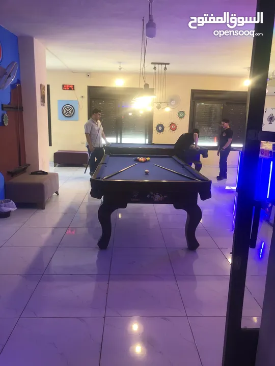 مركز العاب فيديو PlayStation وبلياردو