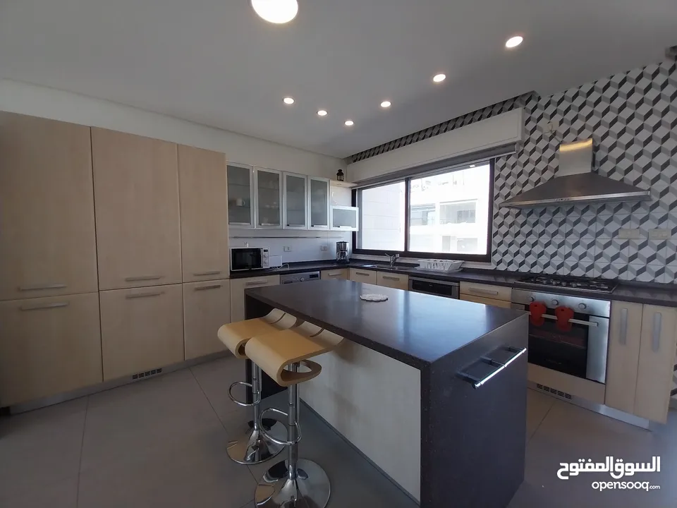 شقة للايجار في الشمساني  ( Property 36614 )-174916802