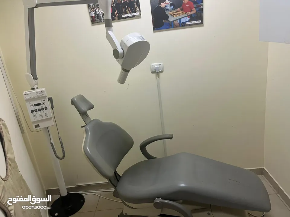 معدات عيادة اسنان