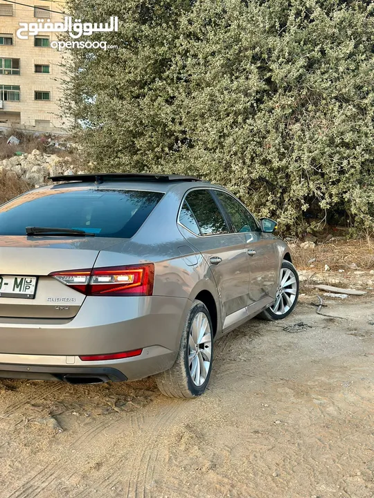 سكودا سوبير بنزين 4/4  280حصان اقتصاديه جدا المحرك الجديدللبيع سكودا سوبرب 2019