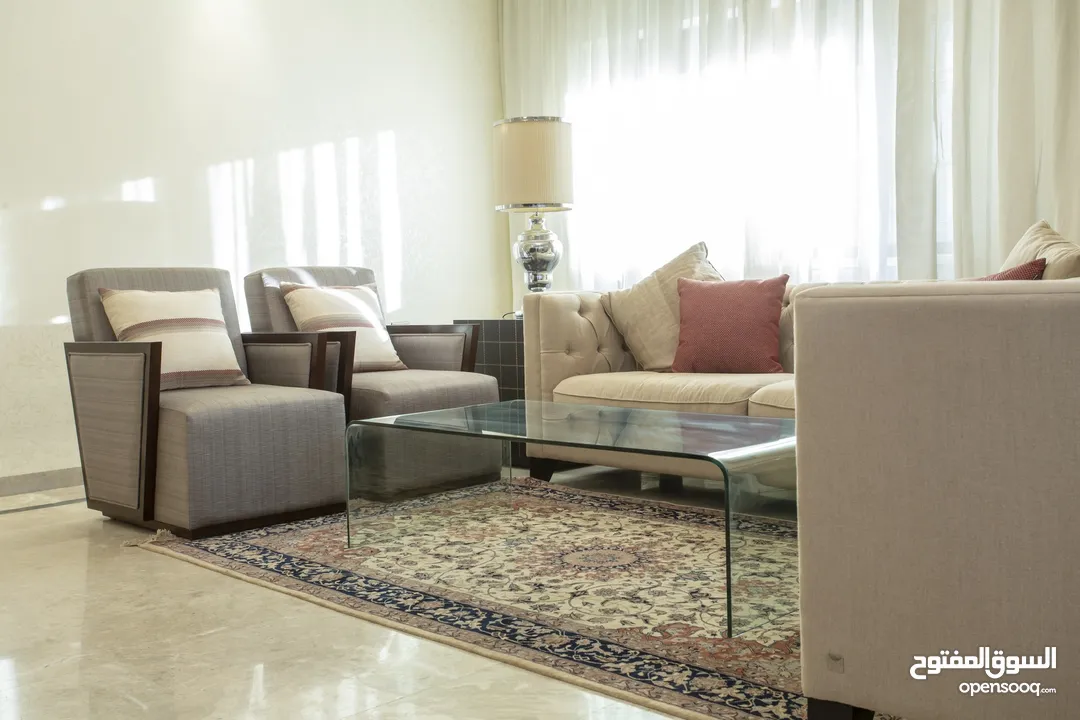 شقة طابقية 3 نوم فاخرة في الدوار الخامس / ام أذينة  5th Circle / Om Othaina  Luxury 3-Bedroom Flat
