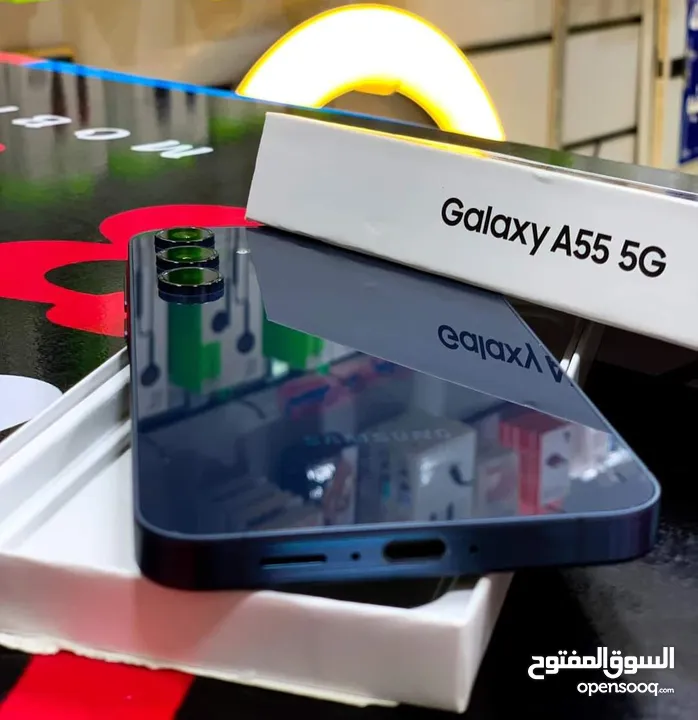 مشغل ايام Samsung A55 5G رام 16 جيجا 256 أغراضة والكرتونه الأصلية متوفر توصيل