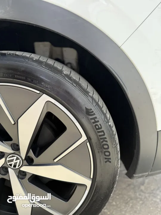 Volkswagen ID.4 Crozz Pure+ ترخيص جديد سنه كاملة + فحص كامل + ممشى قليل