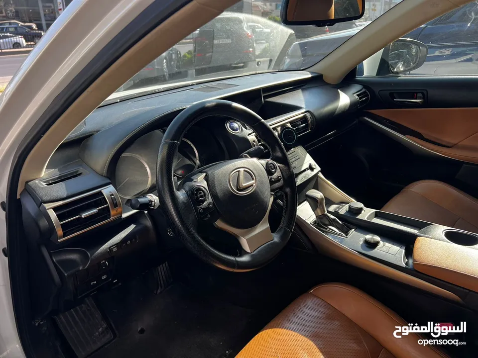 لكزس Lexus IS300h 2016