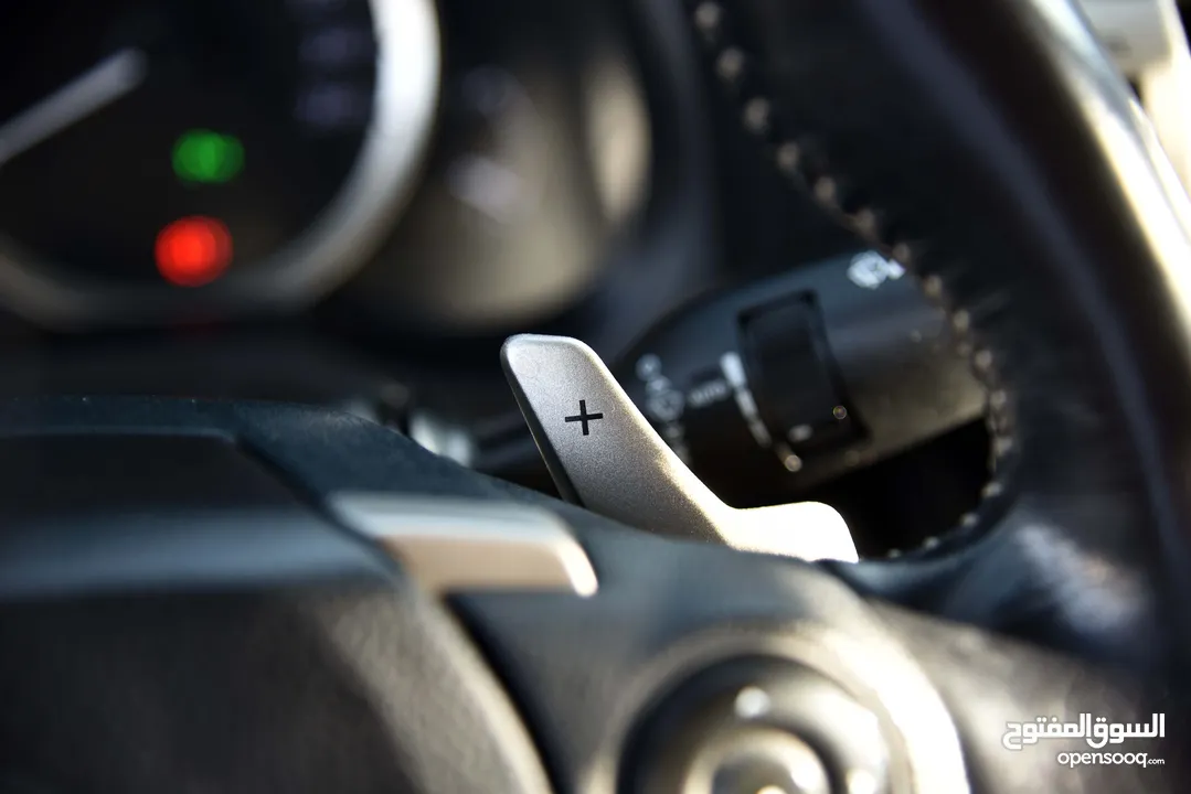 اقل سعر بالمملكة لكزس is300h Sport هايبرد وارد الوكالة Lexus IS300h Hybrid 2015