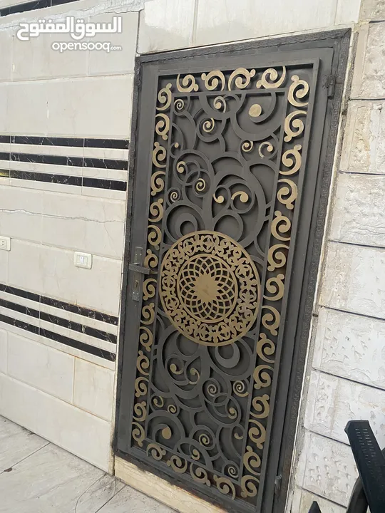 باب حديد تفصيل وكالة مقاس متر xمترين