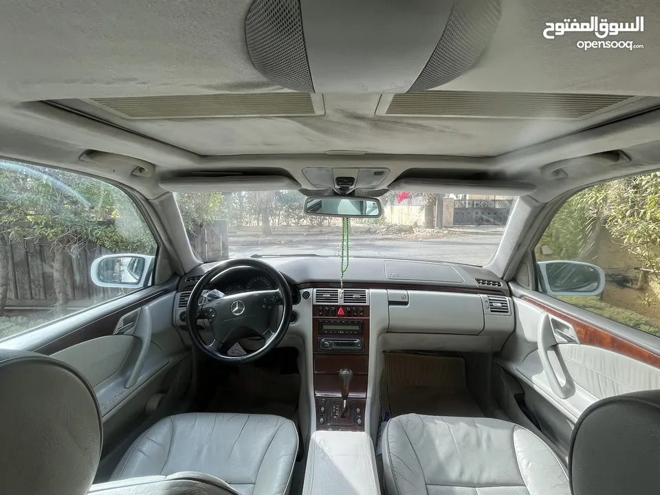 مرسيدس  E200KOMPRESSOR AVANTGARD