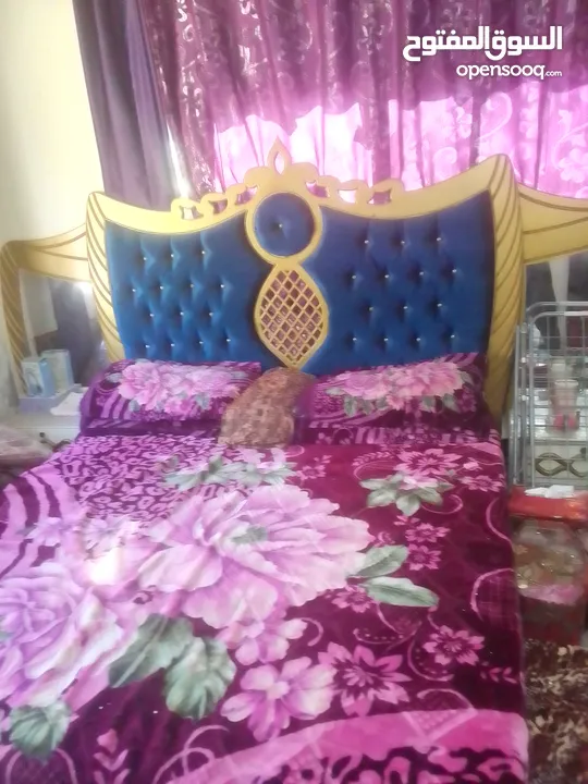 غرفه نوم وطقم كنب للبيع