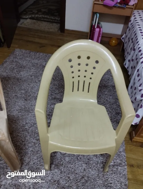 2 plastic chairs