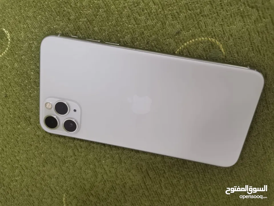 آيفون 11 برو ماكس  ذاكره 512  بطاريه 92  نموذج M/A اللون ابيض  مستعمل بحال الوكاله