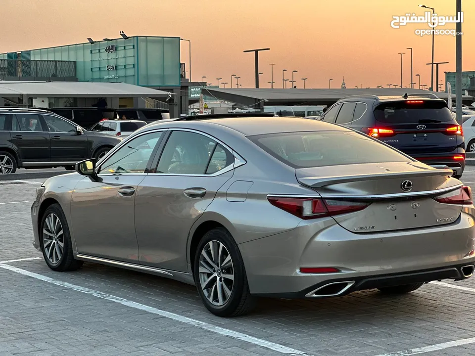 لكزس2019ES350 خليجي بدون حوادث ضمان الجير والماكينه والشاصي ضمان دخول السعوديه