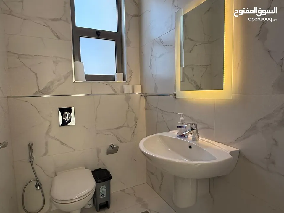 شقه غير مفروشه للايجار في الدوار الرابع ( Property 41016 )-174973567
