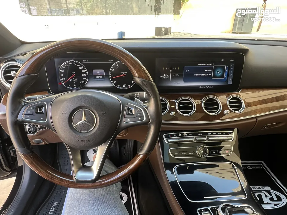 Mercedes-Benz E200(2017)