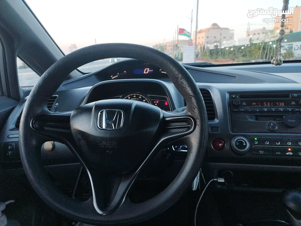 هوندا سيفيك 2006 بنزين للبيع في عمان 2006 Honda Civic V-Tech 1.8 L for Sale in Amman