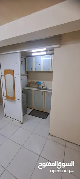 غرفة للايجار غرفة مع حمام و مط Room for rent, room with bathroom and kitchen, 130 dinars, furnished