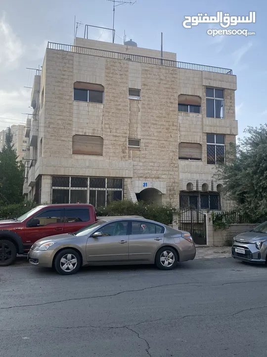 إسكان مميز  للبيع في قلب المدينه الرياضية بجانب مسجد زكي ابو عيد شارع ابن زريق