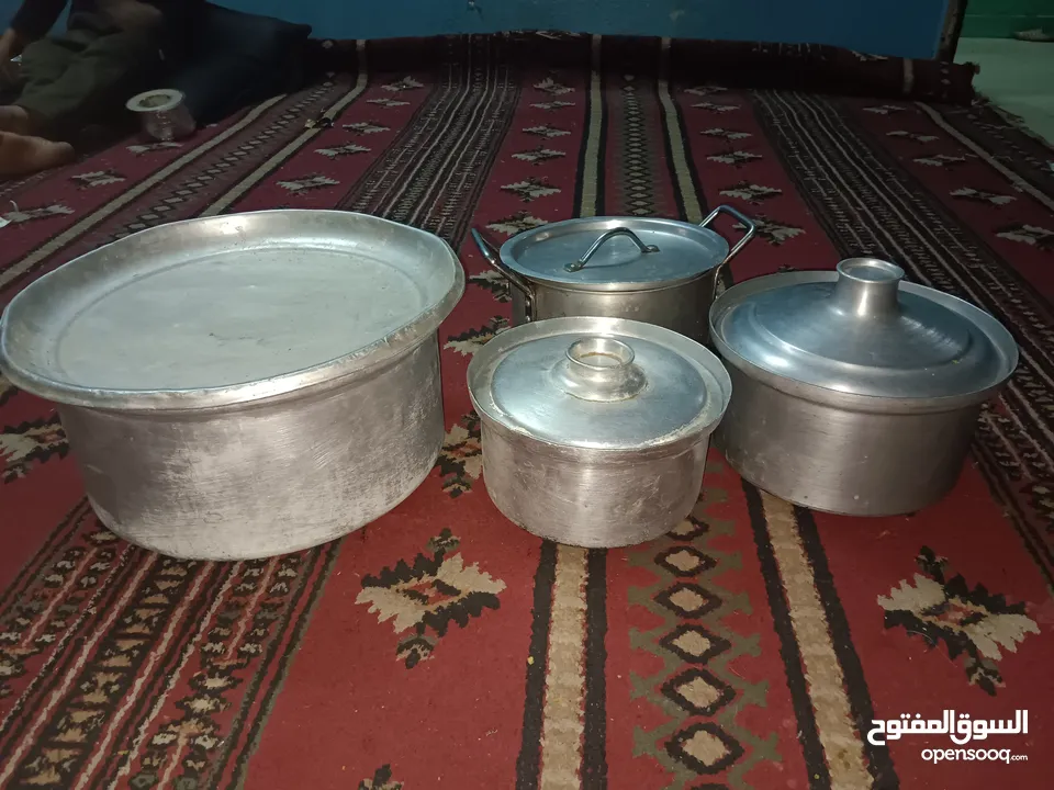 Cooking pots for Sale: Used but Long-lasting!