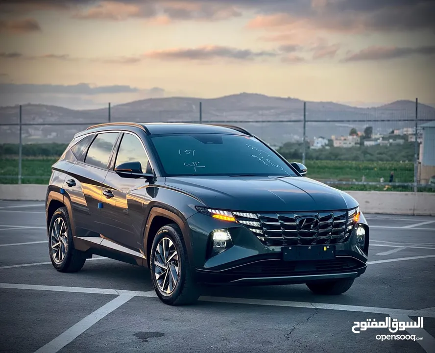 هونداي توسان/2022 فل الفل بدون فتحة سقف  2x4 ///240Hp بنزين + كهرباء  ( Haybrid) 1600cc