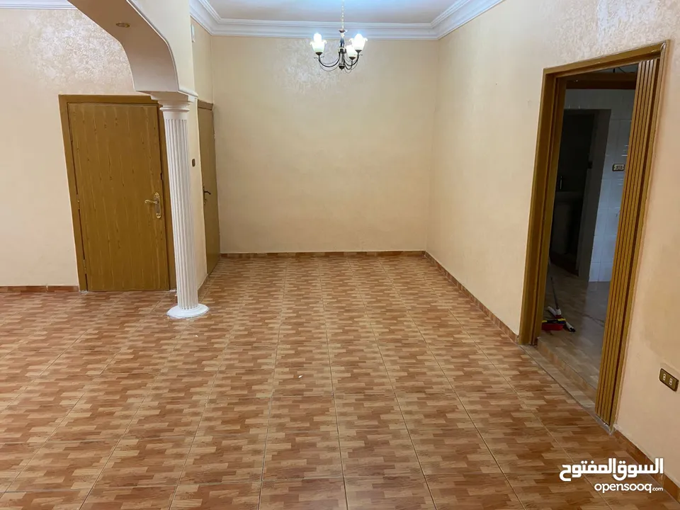 شقة للبيع بجبل الحسين