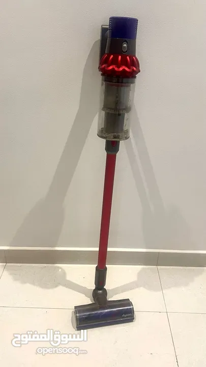 مكنسة من ما ركة عالمية Dyson بسعر جميل