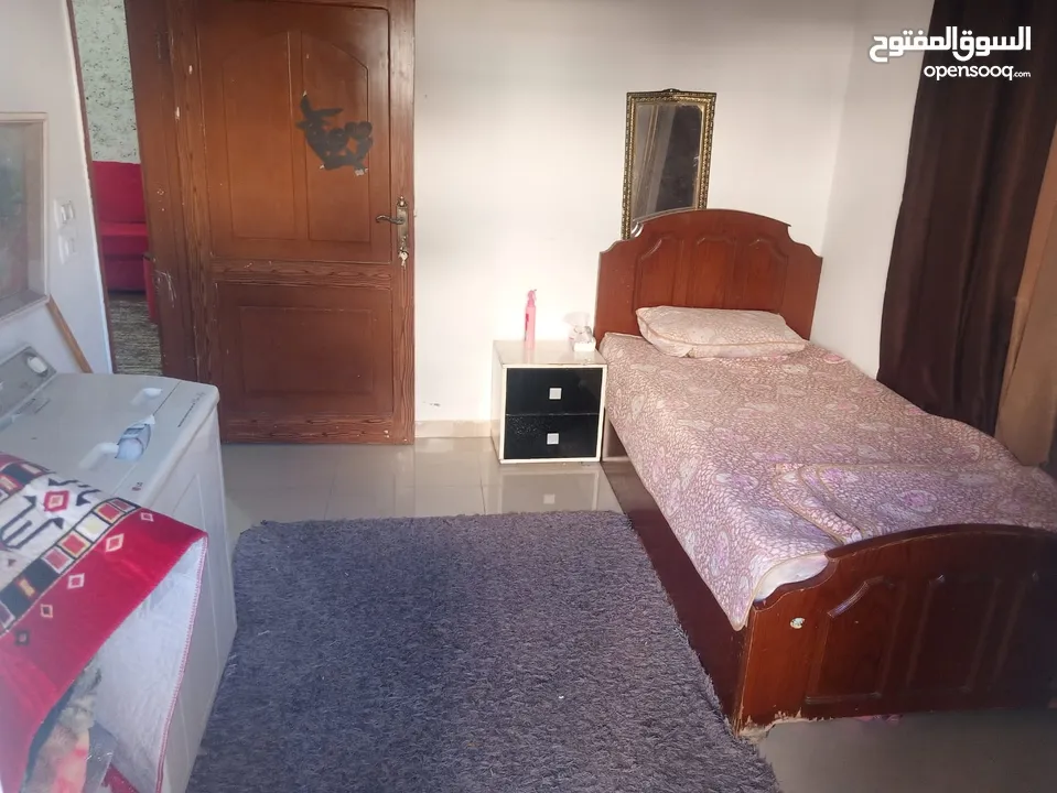 شقق الإيجار اليومي واسبوعي اربد شارع الجامعه خلف فندق سفن ديز سوبر دلكس