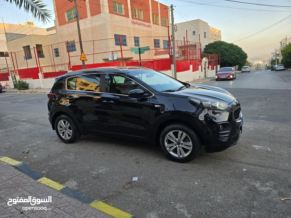 كيا سبورتج موديل 2017 فل ابشن بحالة الوكالة